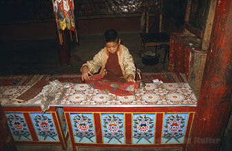 Jhong Dzong 12 h220