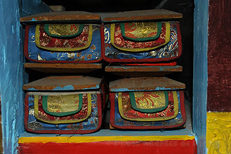 Jhong Dzong 35 h220